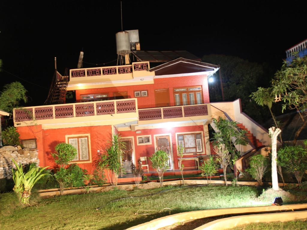 Trekkers Lodge ポカラ エクステリア 写真